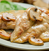 A sauté pan to cook chicken thigh cream